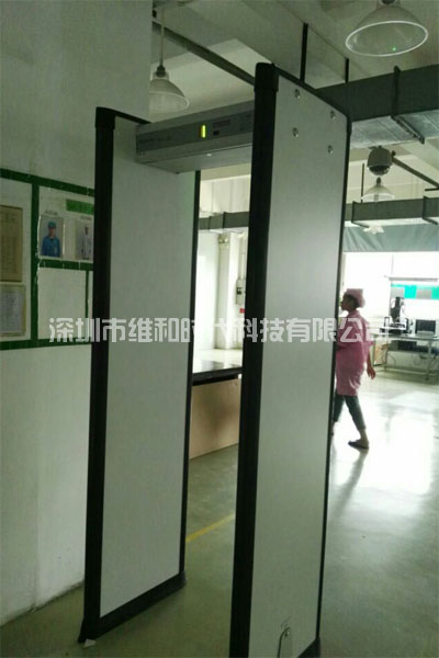 深圳大型手機制造廠采購維和時代代理的Rapiscan METOR6S進(jìn)口金屬探測安檢門[圖文]
