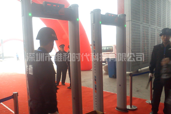 太原市珠寶展覽會(huì)日4臺(tái)SD-100B便攜式圓柱形安檢門[圖文]