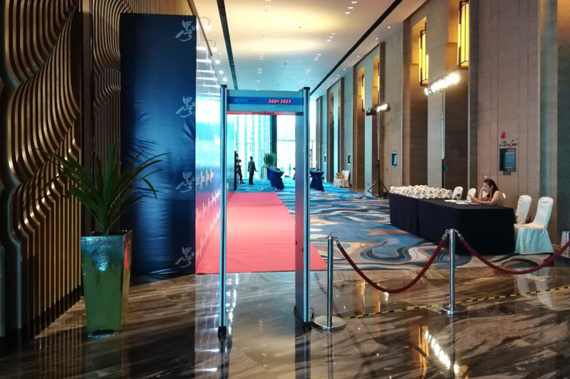 復(fù)核計劃封盤大典采用安檢門廠家供應(yīng)的SD-600型金屬探測門[圖]