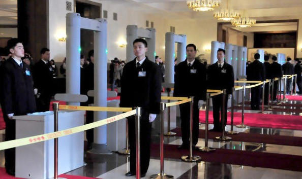 人民大會堂采用CEIA品牌PMD2型號進(jìn)口金屬探測門用于安保[圖]