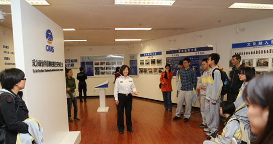 首都機場安保部門展示T3安檢現(xiàn)場