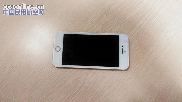 安檢門攔截蘋果6手機(jī)式打火機(jī) 系伊寧機(jī)場首次