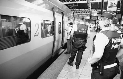 提升安檢門通道檢查力度 比法加強(qiáng)安檢(圖)