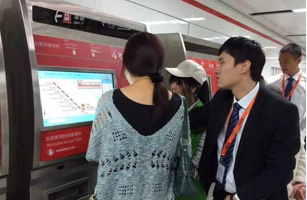 安檢門(mén)廠(chǎng)家：過(guò)安檢順走他人挎包，女子不認(rèn)錯(cuò)辯稱(chēng)“當(dāng)時(shí)頭暈”