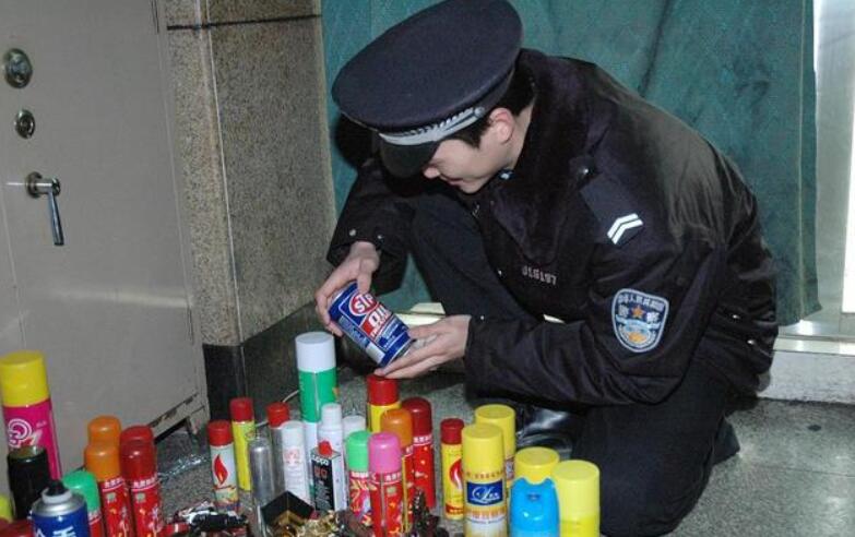 5-笫一次坐飛機(jī)登機(jī)流程 安檢門安檢注意事項(xiàng).jpg 5-笫一次坐飛機(jī)登機(jī)流程 安檢門安檢注意事項(xiàng).jpg