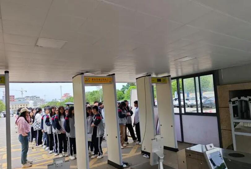 每天過(guò)安檢門(mén)有輻射嗎？